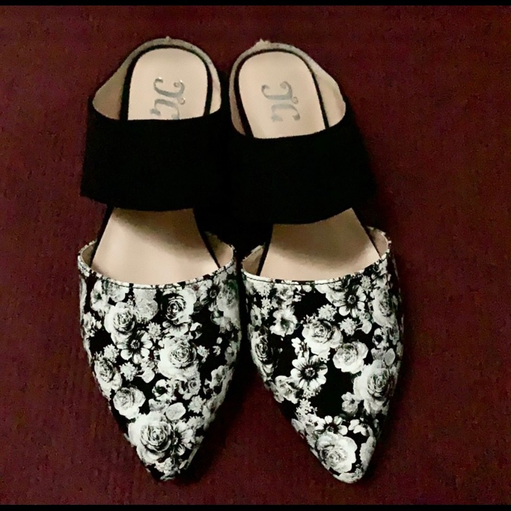 Floral & black Flats